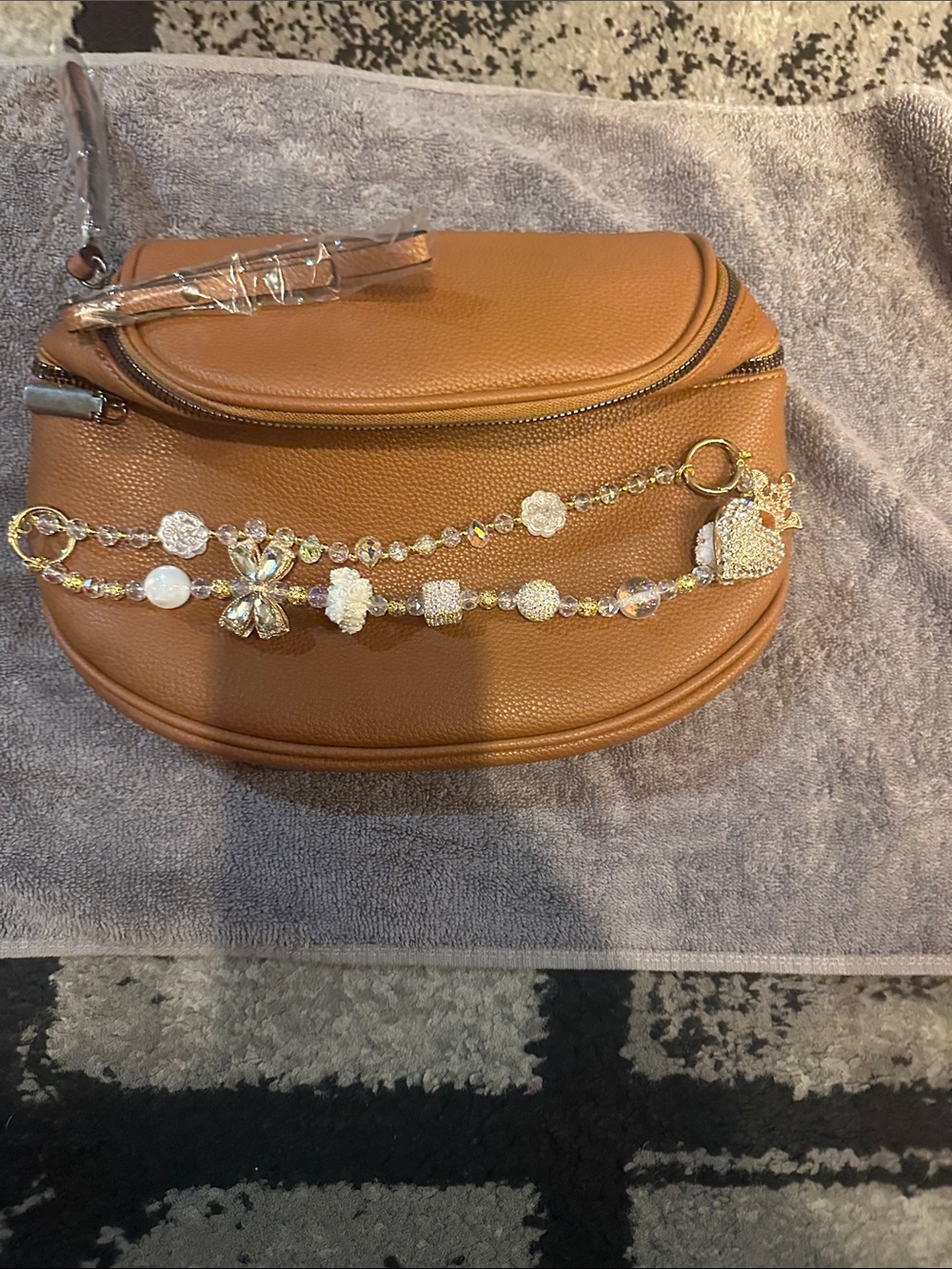 Stylish Tan Women's Crossbody Bag with Decorative Gold Chain